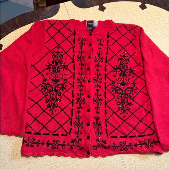 Vintage Elegant Red Cardigan with Black Embroidery - Picture 5 of 11